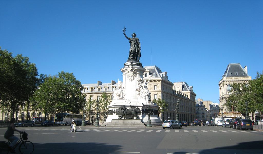 Fun And Quiet Apartment Paris Luaran gambar