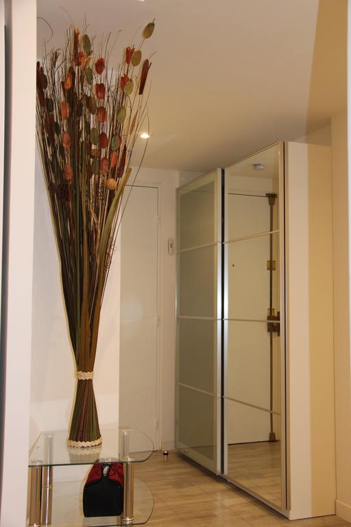 Fun And Quiet Apartment Paris Luaran gambar