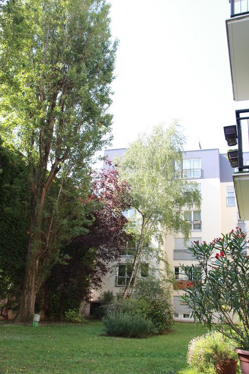 Fun And Quiet Apartment Paris Luaran gambar